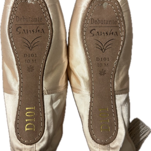 Sansha pointe Ballet/Dance shoes D101 DEBUTANTE - Picture 2 of 2
